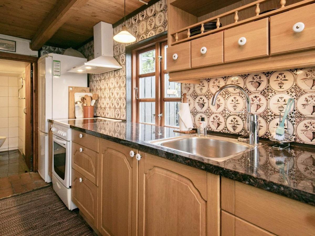 4 Person Holiday Home In Mesinge Extérieur photo