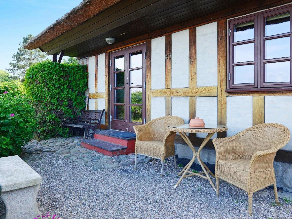 4 Person Holiday Home In Mesinge Extérieur photo